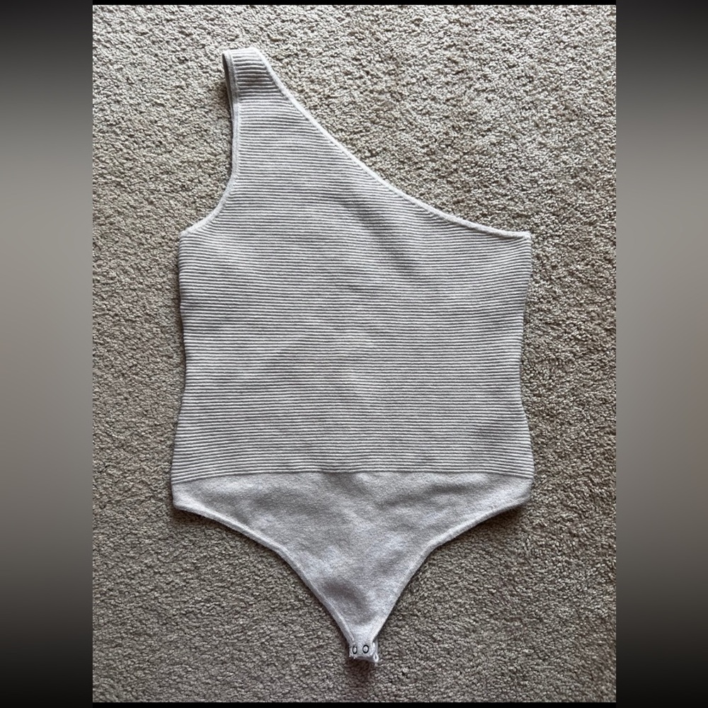 Abercrombie & Fitch Ribbed Shoulder Bodysuit